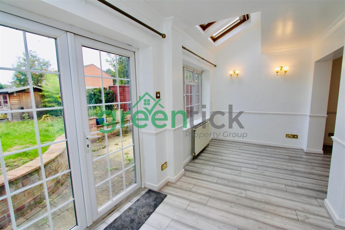 Marle Gardens, Waltham Abbey