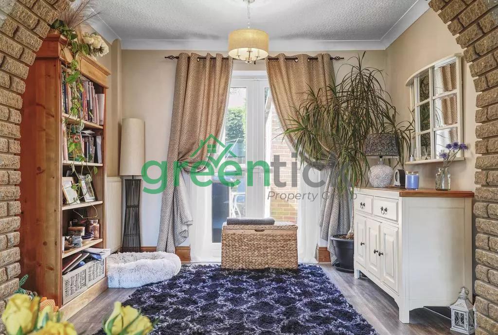 Hargreaves Close, Cheshunt