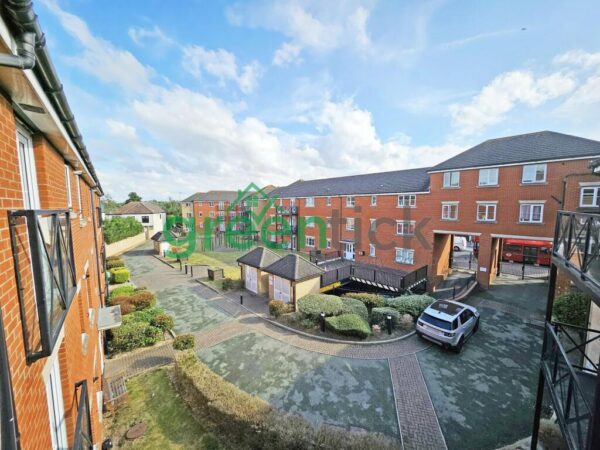 Fencepiece Road, Ilford