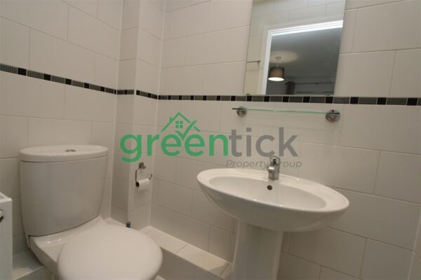 Fencepiece Road, Ilford