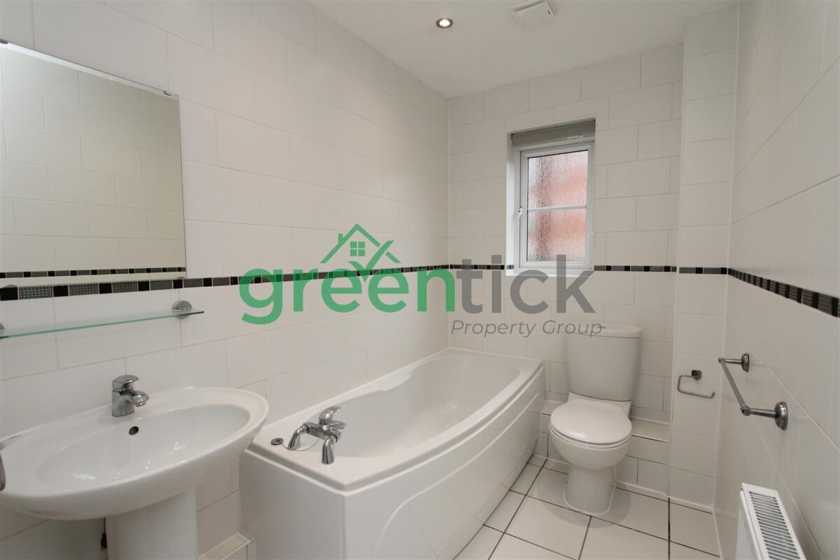 Fencepiece Road, Ilford