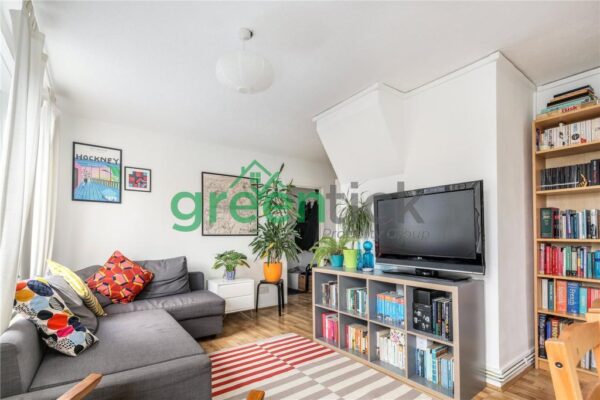 Upper Clapton Road, London