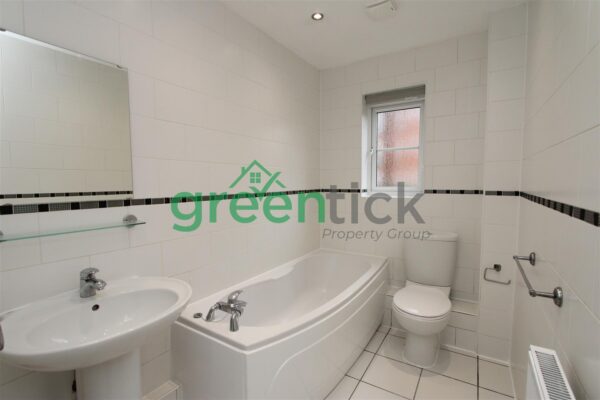 Fencepiece Road, Ilford