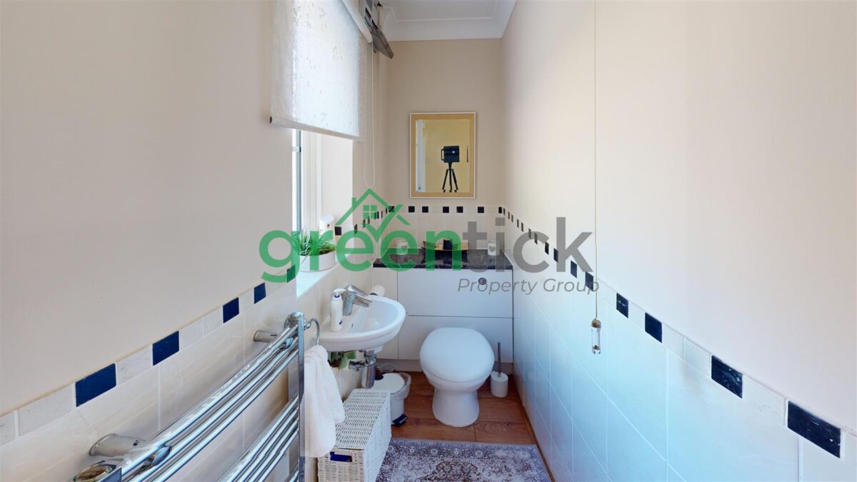 Denby Grange, Harlow