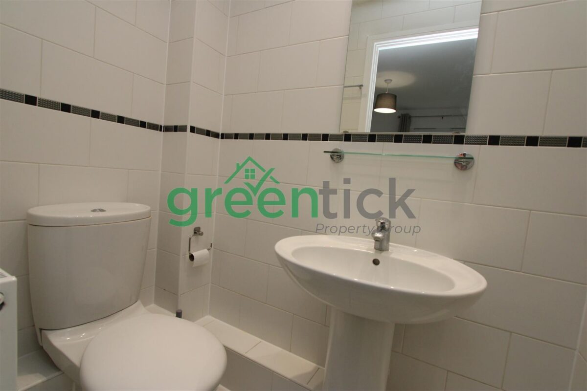 Fencepiece Road, Ilford