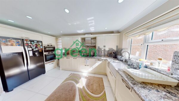 Denby Grange, Harlow