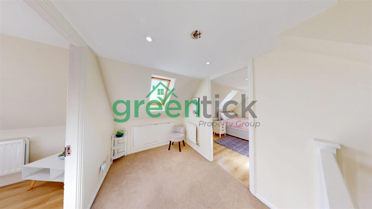 Denby Grange, Harlow