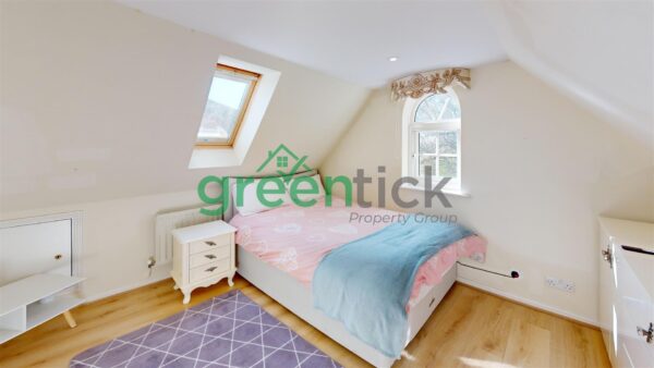 Denby Grange, Harlow