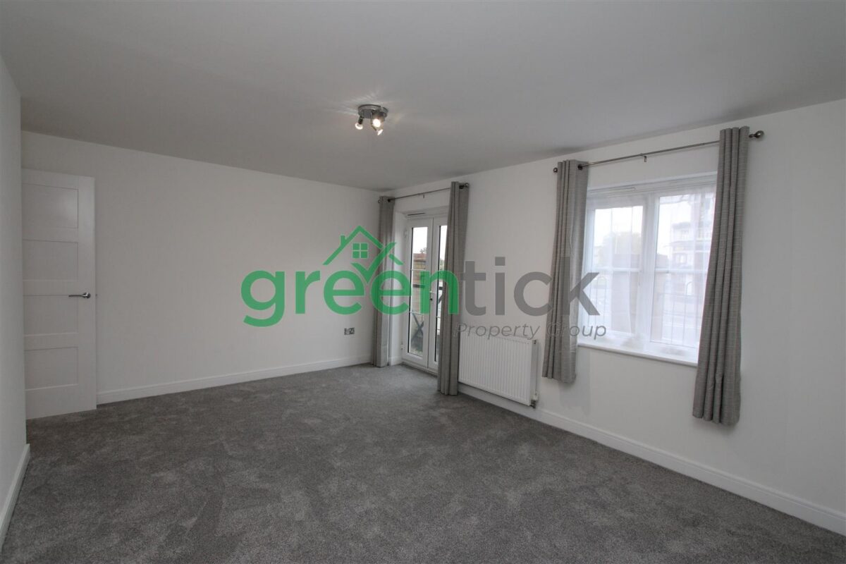 Fencepiece Road, Ilford