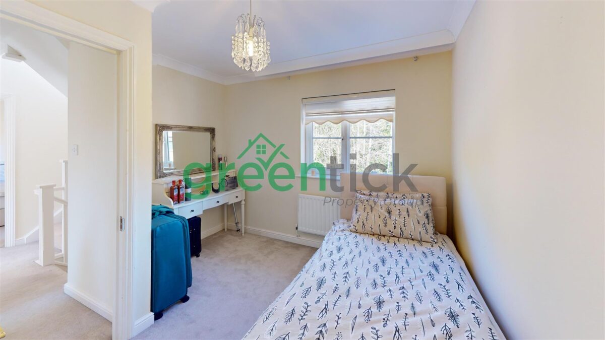 Denby Grange, Harlow