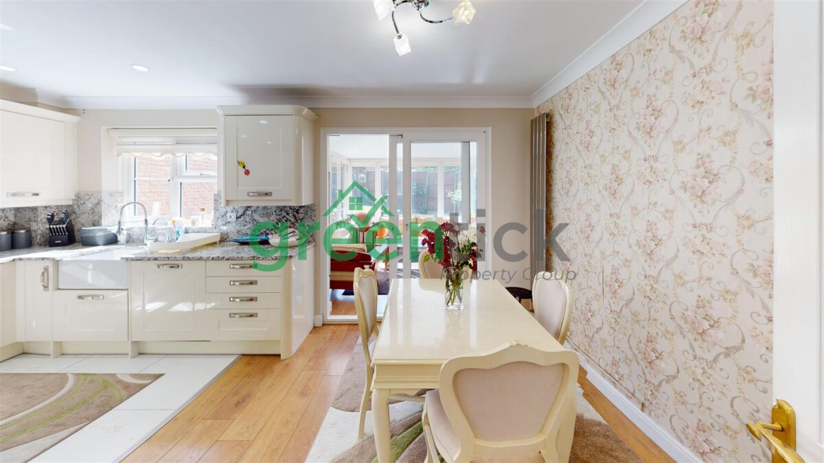 Denby Grange, Harlow