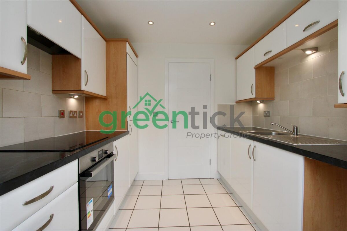 Fencepiece Road, Ilford