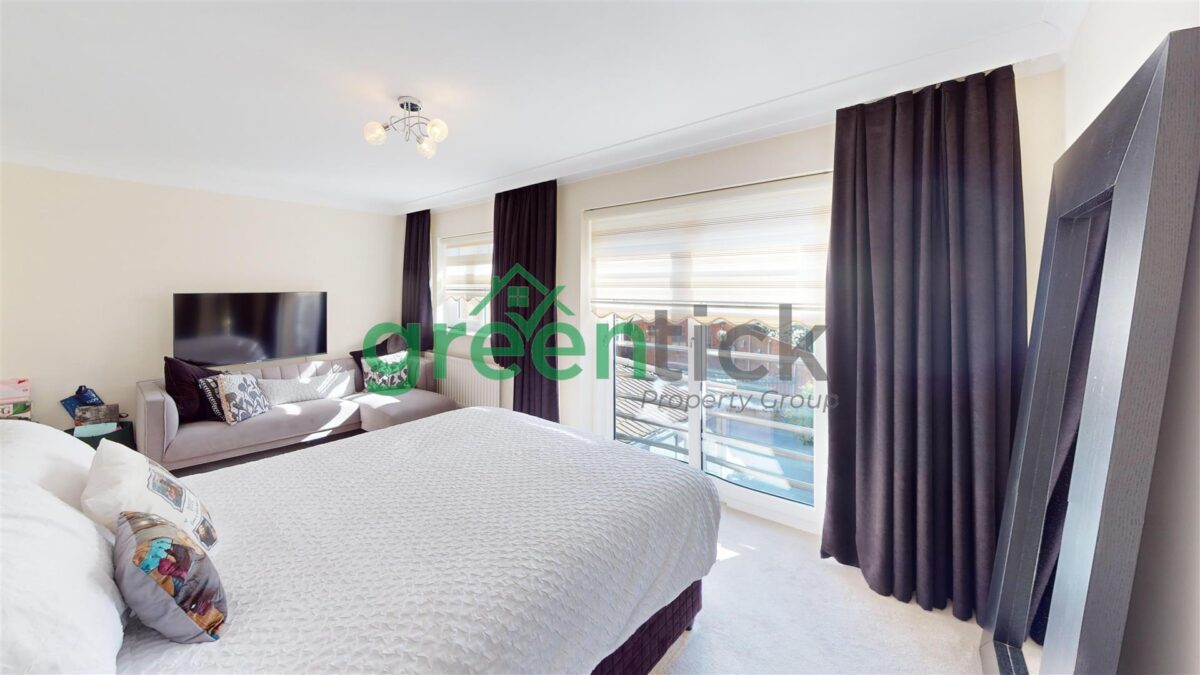 Denby Grange, Harlow