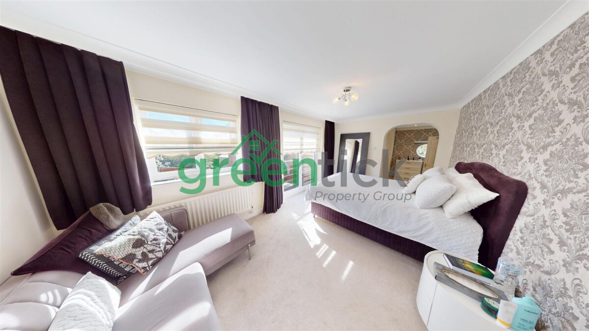 Denby Grange, Harlow