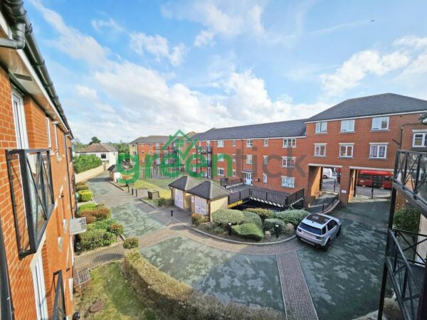 Fencepiece Road, Ilford