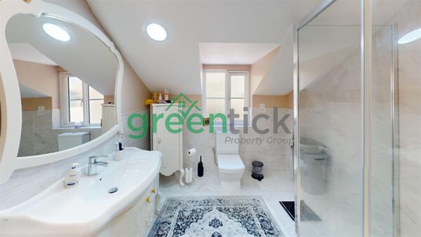 Denby Grange, Harlow