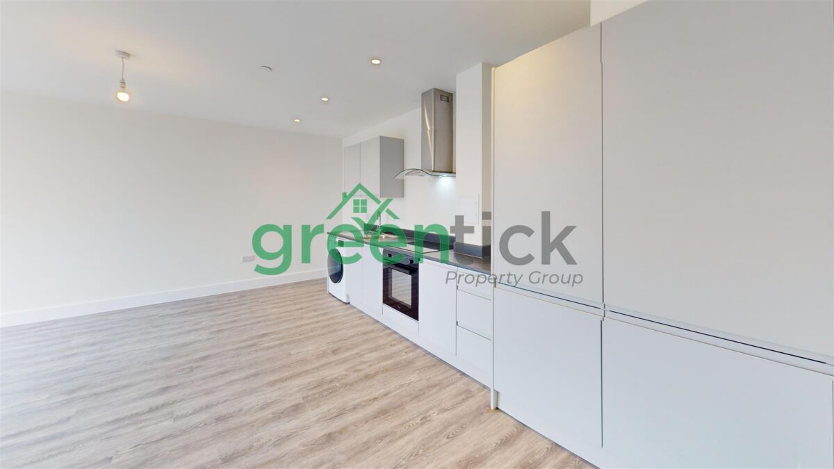 The Bays, Harlow