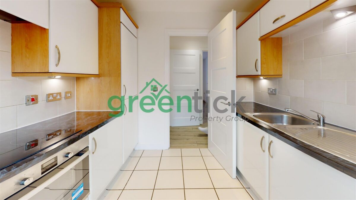 Fencepiece Road, Ilford