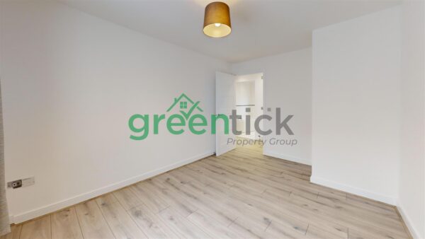 Fencepiece Road, Ilford