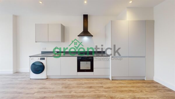 The Bays, Harlow